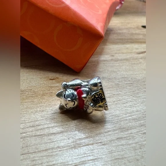 Chinese lucky cat charm (sterling silver) - Picture 5 of 9